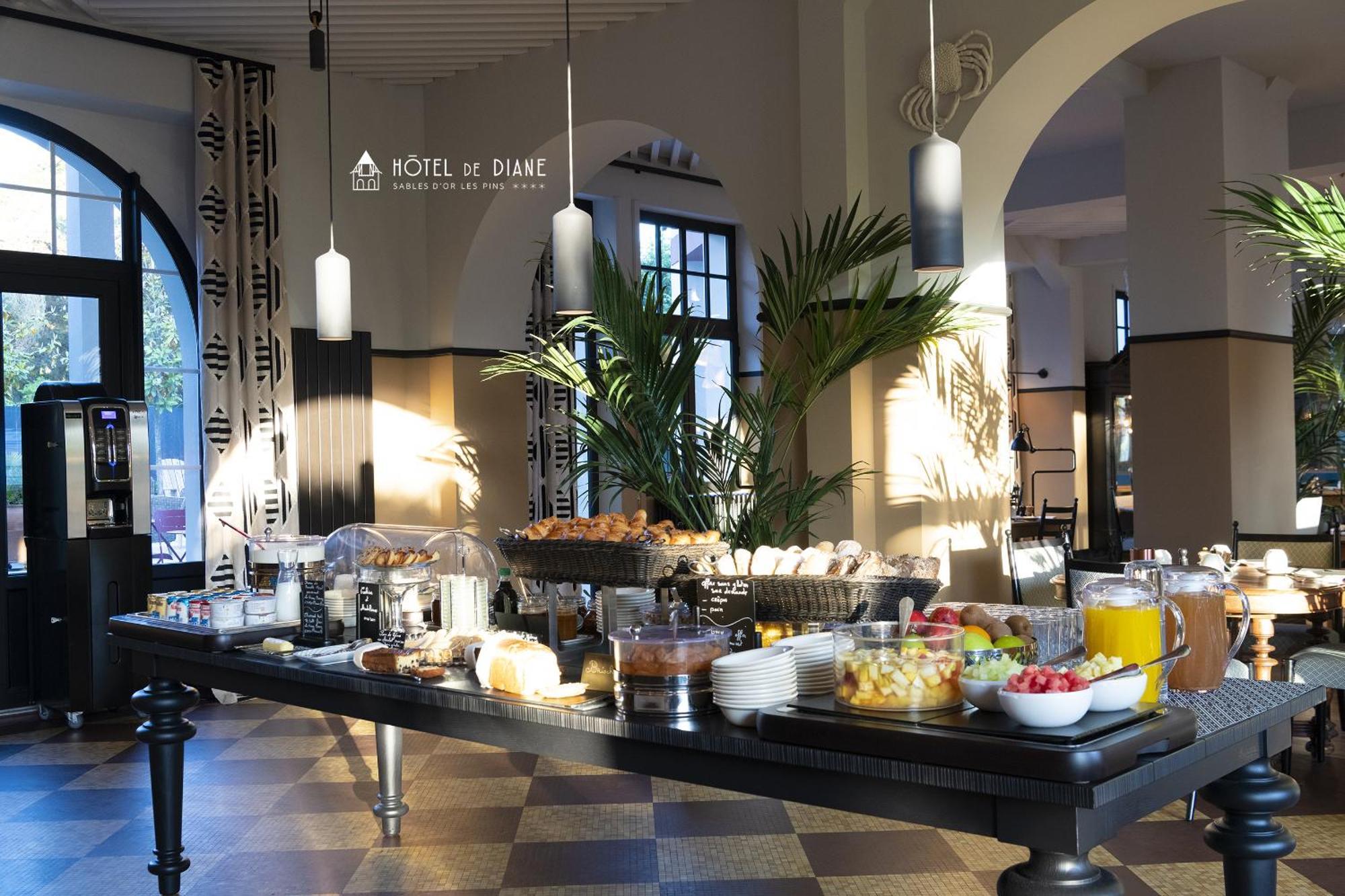 Hotel De Diane Sables-d'Or-les-Pins Exterior photo